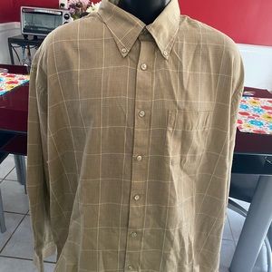 Van Heusen No Iron Button Down plaid Oxford